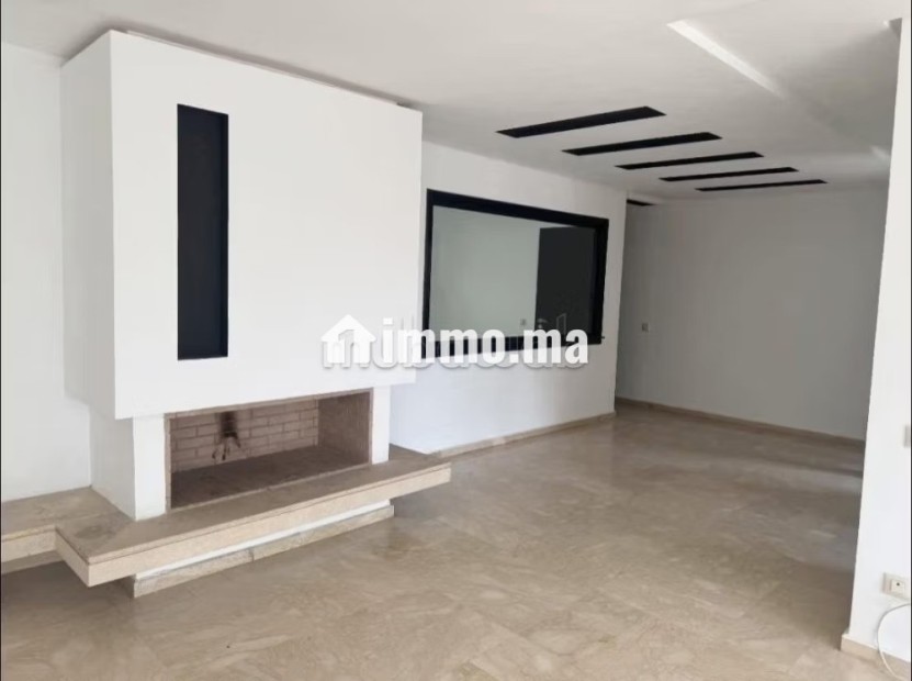 Ain Diab Extension, Très bel appartement en location à Ain Diab Extension vide. 4 pièces confortables. Service de concierge et climatisation - Location Immobilier - Casablanca - photo 1