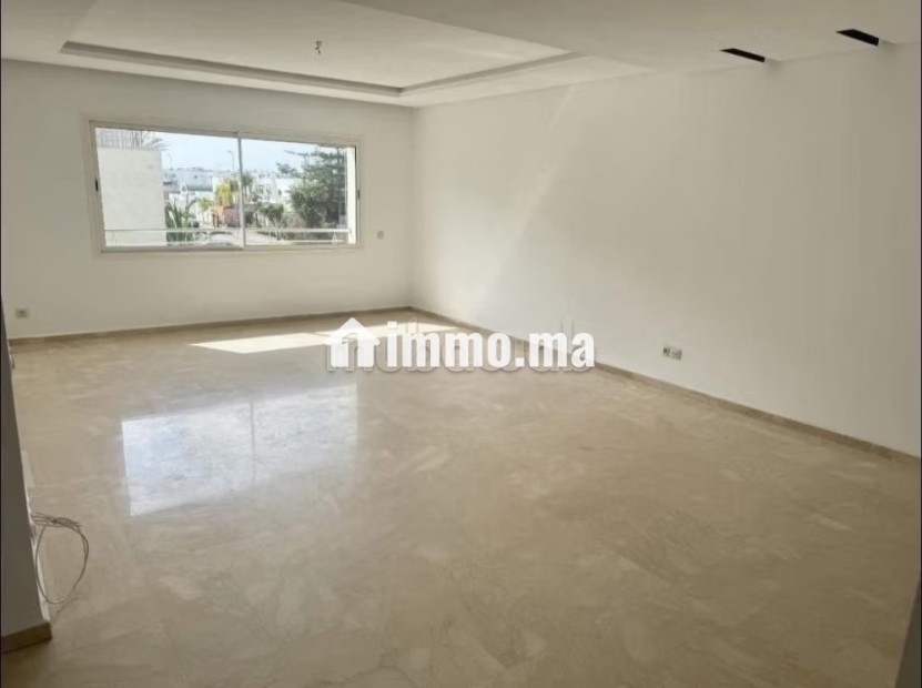 Ain Diab Extension, Très bel appartement en location à Ain Diab Extension vide. 4 pièces confortables. Service de concierge et climatisation - Location Immobilier - Casablanca - photo 4