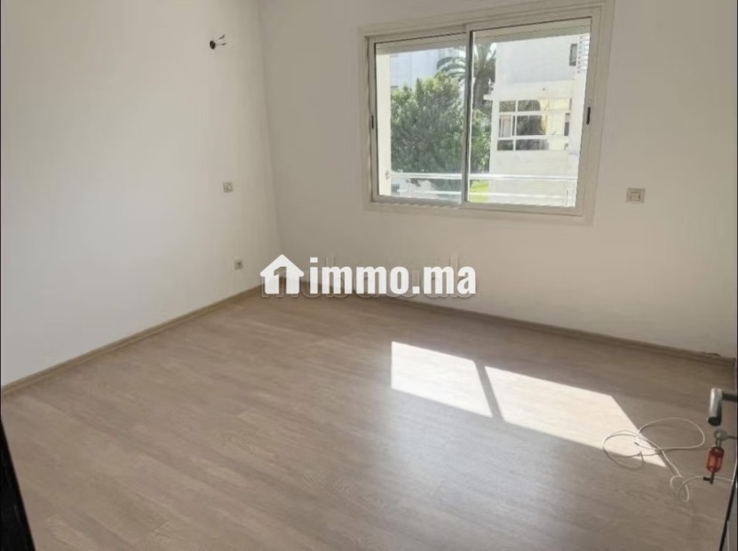 Ain Diab Extension, Très bel appartement en location à Ain Diab Extension vide. 4 pièces confortables. Service de concierge et climatisation - Location Immobilier - Casablanca - photo 6