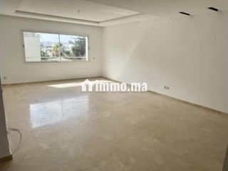 Ain Diab Extension, Très bel appartement en location à Ain Diab Extension vide. 4 pièces confortables. Service de concierge et climatisation - Appartement à louer - Casablanca