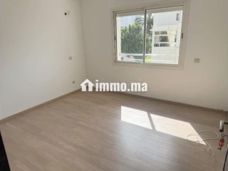 Ain Diab Extension, Très bel appartement en location à Ain Diab Extension vide. 4 pièces confortables. Service de concierge et climatisation - Appartement à louer - Casablanca