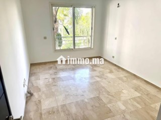 Ain Diab Extension, Très bel appartement en location à Ain Diab Extension vide. 4 pièces confortables. Service de concierge et climatisation - Appartement à louer - Casablanca