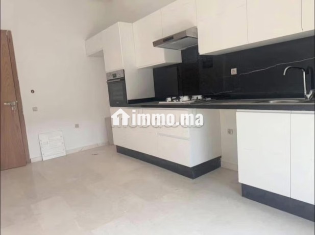 superbe-appartement-a-louer-vide-de-2-chambres-balcon-garage-et-piscine-big-10
