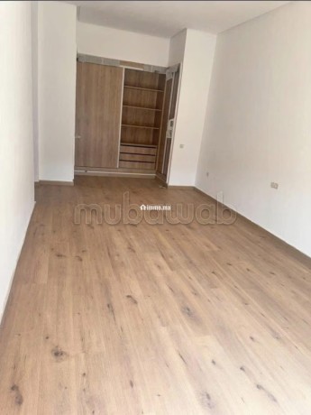 superbe-appartement-a-louer-vide-de-2-chambres-balcon-garage-et-piscine-big-6