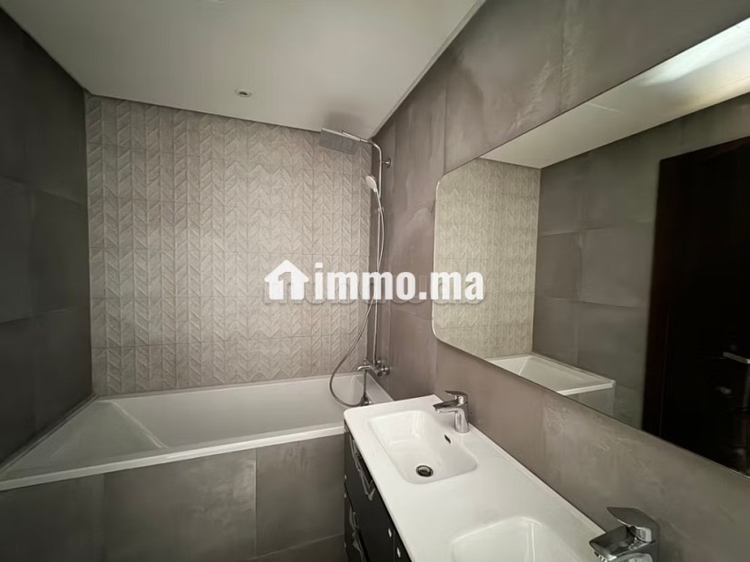 Apparemment neuf en location à souissi, Rabat, 2 chambre, 2 Salons, non moubleé - Location Immobilier - Rabat - photo 4