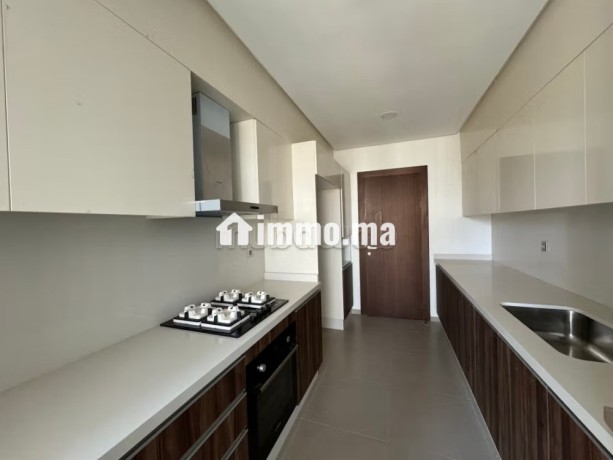 apparemment-neuf-en-location-a-souissi-rabat-2-chambre-2-salons-non-moublee-big-0