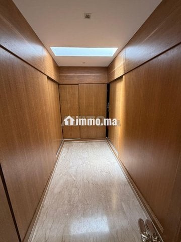 Villa MEUBLE / VIDE en location à SOUISSI - Location Immobilier - Rabat - photo 6