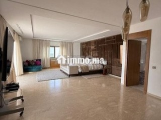 Villa MEUBLE / VIDE en location à SOUISSI - Villa à louer - Rabat