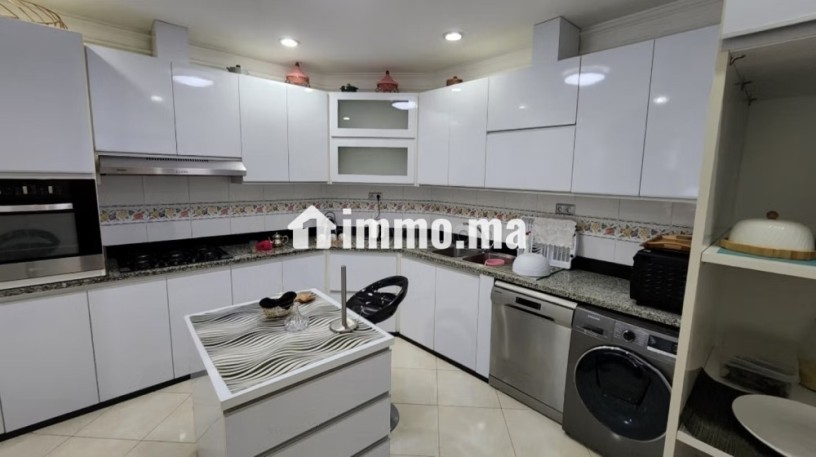 appartements-a-louer-a-de-la-plage-superficie-250-m2-antenne-parabolique-et-porte-blindee-big-18