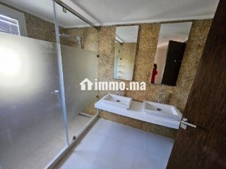 Villa à vendre à SOUISSI RABAT - Villa à vendre - Rabat