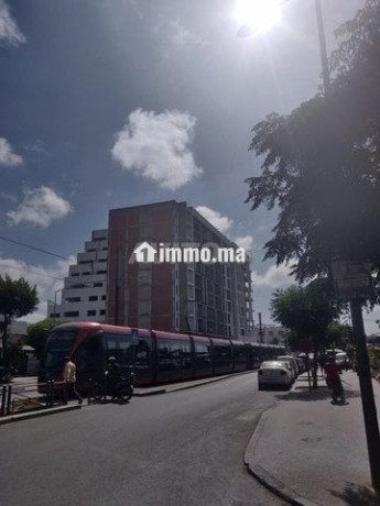 plateau-bureaux-a-vendre-77-m2-bd-anoual-big-1