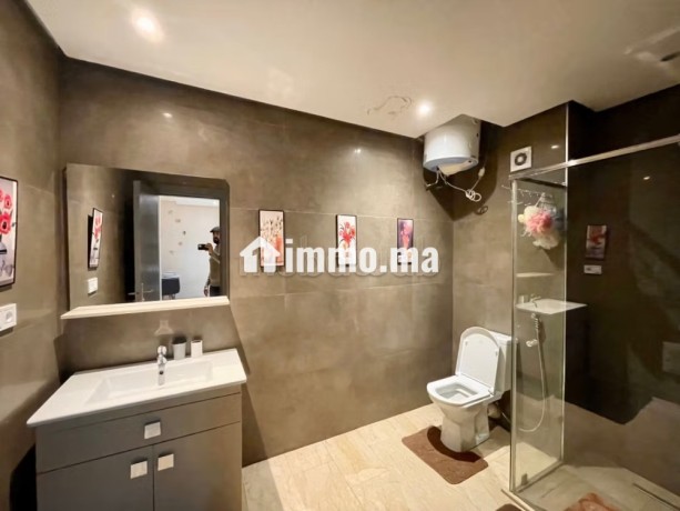 location-dun-appartement-a-gueliz-surface-totale-72-m2-ascenseur-et-places-de-parking-big-4