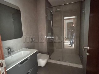 Appartement en location à Souissi. Superficie 120 m². Places de parking et terrasse - Appartement à louer - Rabat
