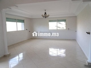 Niveau Villa Bien situé Calme - Villa à louer - Casablanca