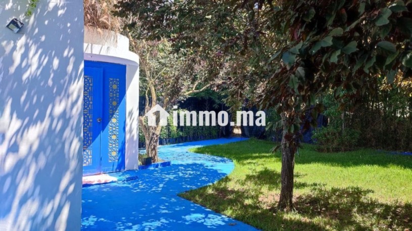 location-villa-de-haut-standing-a-asilah-4-pieces-places-de-parking-et-beau-jardin-big-15