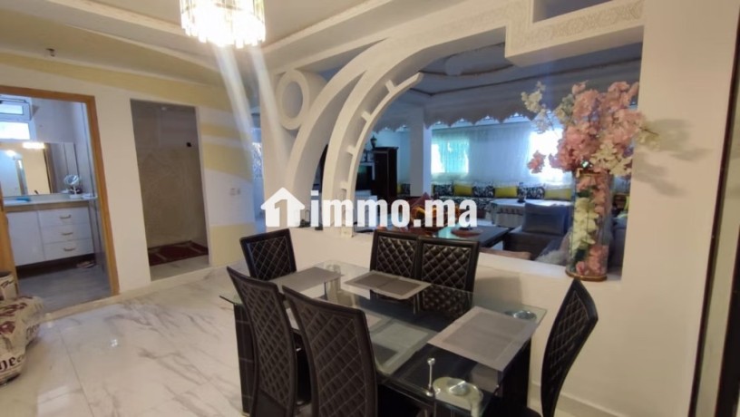 location-villa-de-haut-standing-a-asilah-4-pieces-places-de-parking-et-beau-jardin-big-1