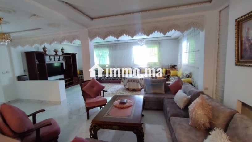 location-villa-de-haut-standing-a-asilah-4-pieces-places-de-parking-et-beau-jardin-big-2