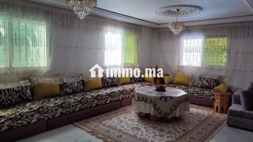 location-villa-de-haut-standing-a-asilah-4-pieces-places-de-parking-et-beau-jardin-big-3