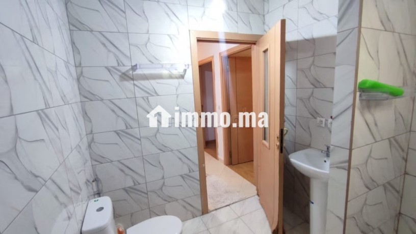 location-villa-de-haut-standing-a-asilah-4-pieces-places-de-parking-et-beau-jardin-big-4