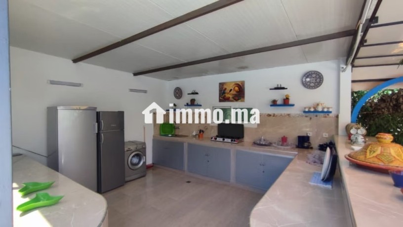 location-villa-de-haut-standing-a-asilah-4-pieces-places-de-parking-et-beau-jardin-big-6
