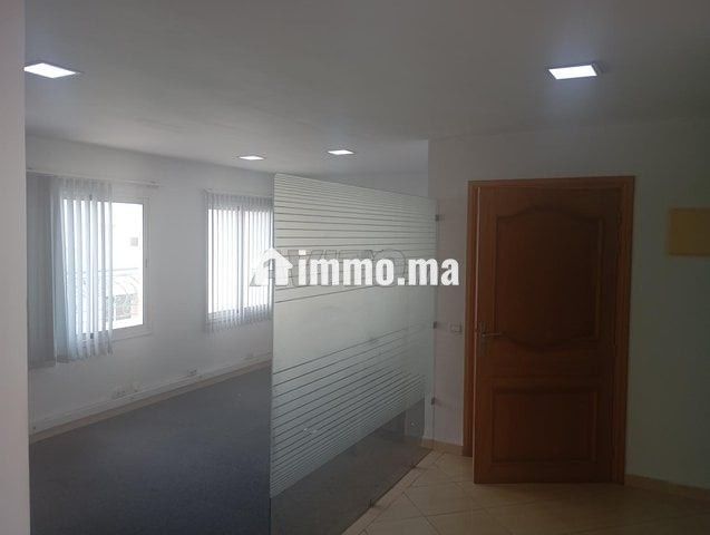 Location de bureau avec ascenseur garage - Location Immobilier - Casablanca - photo 1