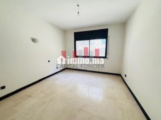 Superbe surface a renover proche parc - Appartement à vendre - Casablanca