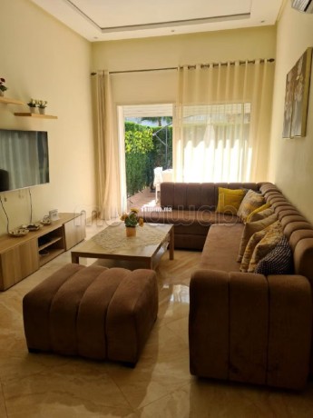 joli-appartement-avec-jardin-privatif-acces-direct-big-0