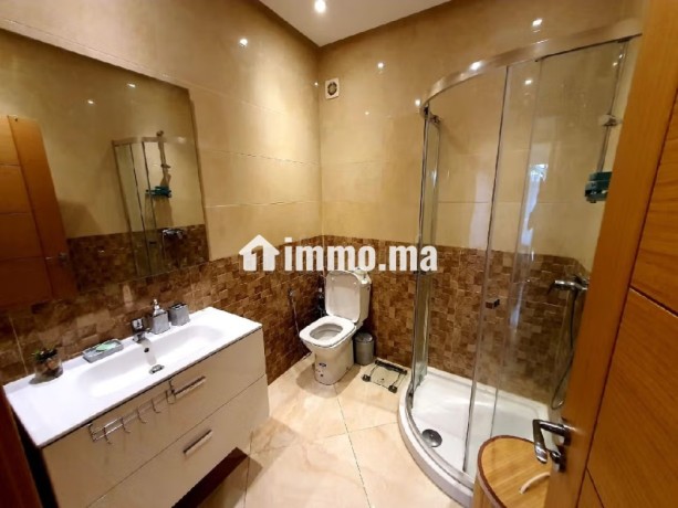 joli-appartement-avec-jardin-privatif-acces-direct-big-10