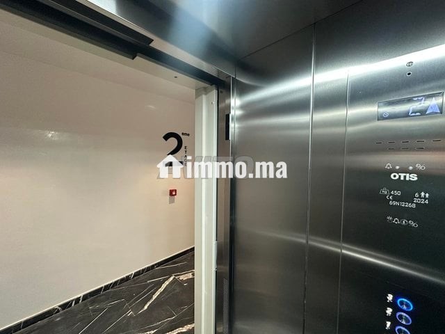 Bureau en face busway à 3 minutes du CFC - Location Immobilier - Casablanca - photo 2