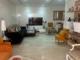 vente-dun-bel-appartement-en-hassan-centre-ville-3-belles-chambres-salon-traditionnel-et-systeme-dantenne-parabolique