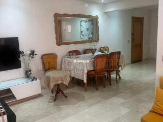 Vente d'un bel appartement en Hassan Centre Ville. 3 belles chambres. Salon traditionnel et système d'antenne parabolique - Appartement à vendre - Rabat