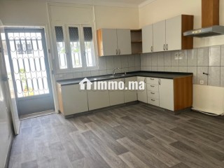 Propriété à louer à Oasis. 2 belles chambres. Espace vert - Maison à louer - Casablanca