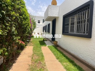 Propriété à louer à Oasis. 2 belles chambres. Espace vert - Maison à louer - Casablanca