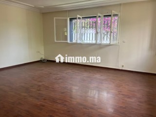 Propriété à louer à Oasis. 2 belles chambres. Espace vert - Maison à louer - Casablanca