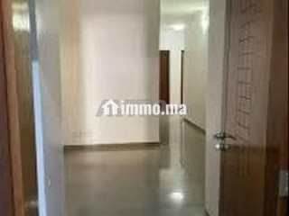 appartement-vide-a-louer-a-cote-de-lhotel-sabah