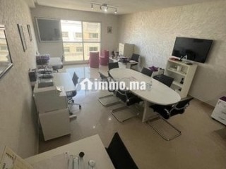 plateau-bureau-a-louer-vide-50-m2-quartier-du-parc