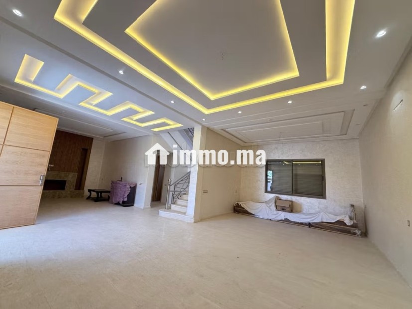 Vente Villa Contemporaine à Targa Nakil - Vente Immobilier - Marrakech - photo 1