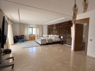 Villa meublé / vide à louer à souissi rabat - Villa à louer - Rabat