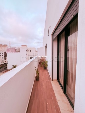 louez-cet-appartement-a-hermitage-1-chambre-meuble-big-7