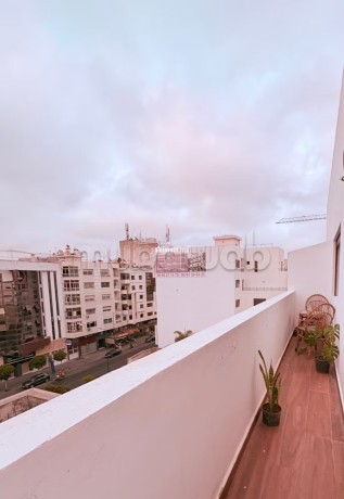 louez-cet-appartement-a-hermitage-1-chambre-meuble-big-8