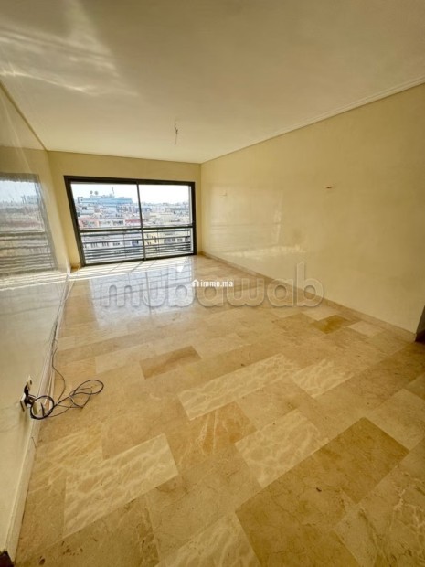 Location d'un appartement à Maârif. 4 pièces. Fenêtres avec double vitrage et porte blindée - Location Immobilier - Casablanca - photo 1