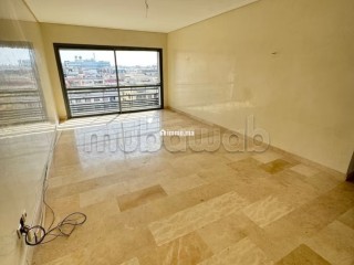 location-dun-appartement-a-maarif-4-pieces-fenetres-avec-double-vitrage-et-porte-blindee