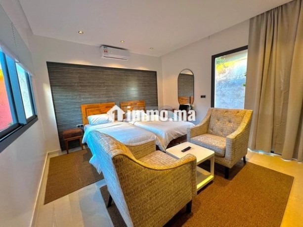 villa-de-lux-familiale-pour-courte-duree-big-2