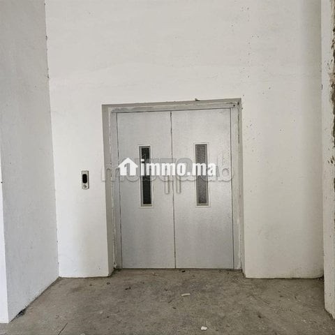 LOCAL DÉPÔT À VENDRE À AIN SBAA 3000M - Vente Immobilier - Casablanca - photo 2