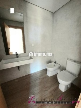 cfc-location-dun-bel-appartement-sans-vis-a-vis-big-7