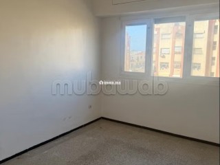 Bel appartement à vendre à Hay El Menzah. 4 pièces confortables. Concierge - Appartement à vendre - Rabat