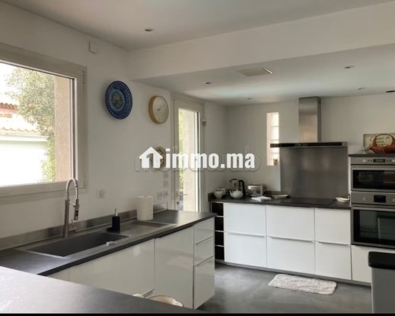 location-villa-de-haut-standing-a-cil-avec-piscine-big-10